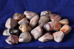 Trommelsteine Achat pink