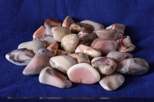 Trommelsteine Achat pink